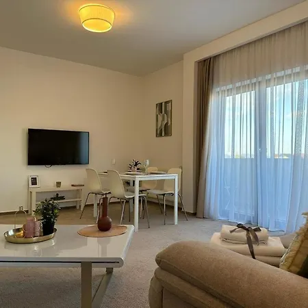 Luxury Studios & Apartments Aparthotel By Glam - Parking Free Brasov Exterior photo