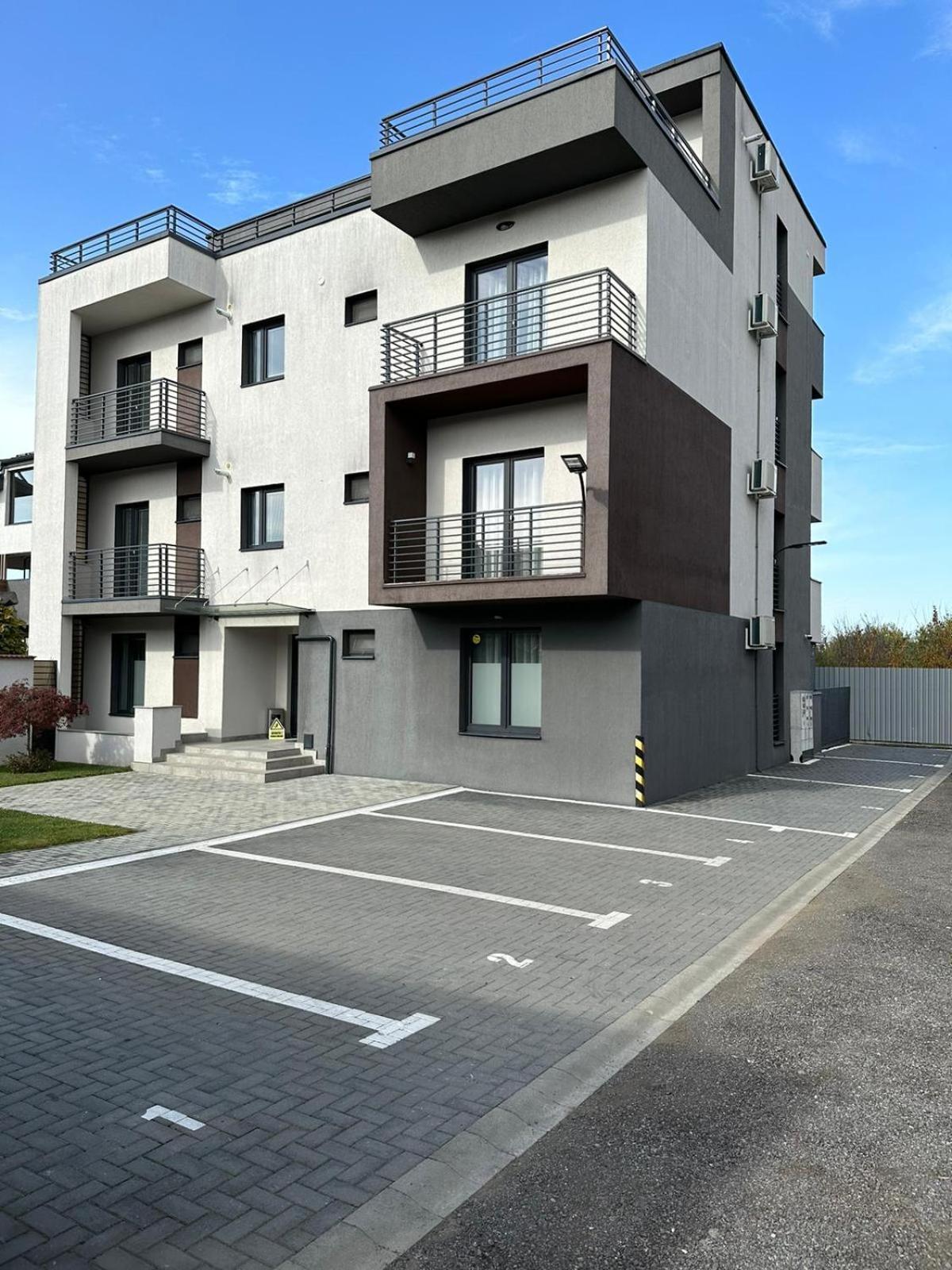 Apartament Luxury & By Glam - Parking Free *