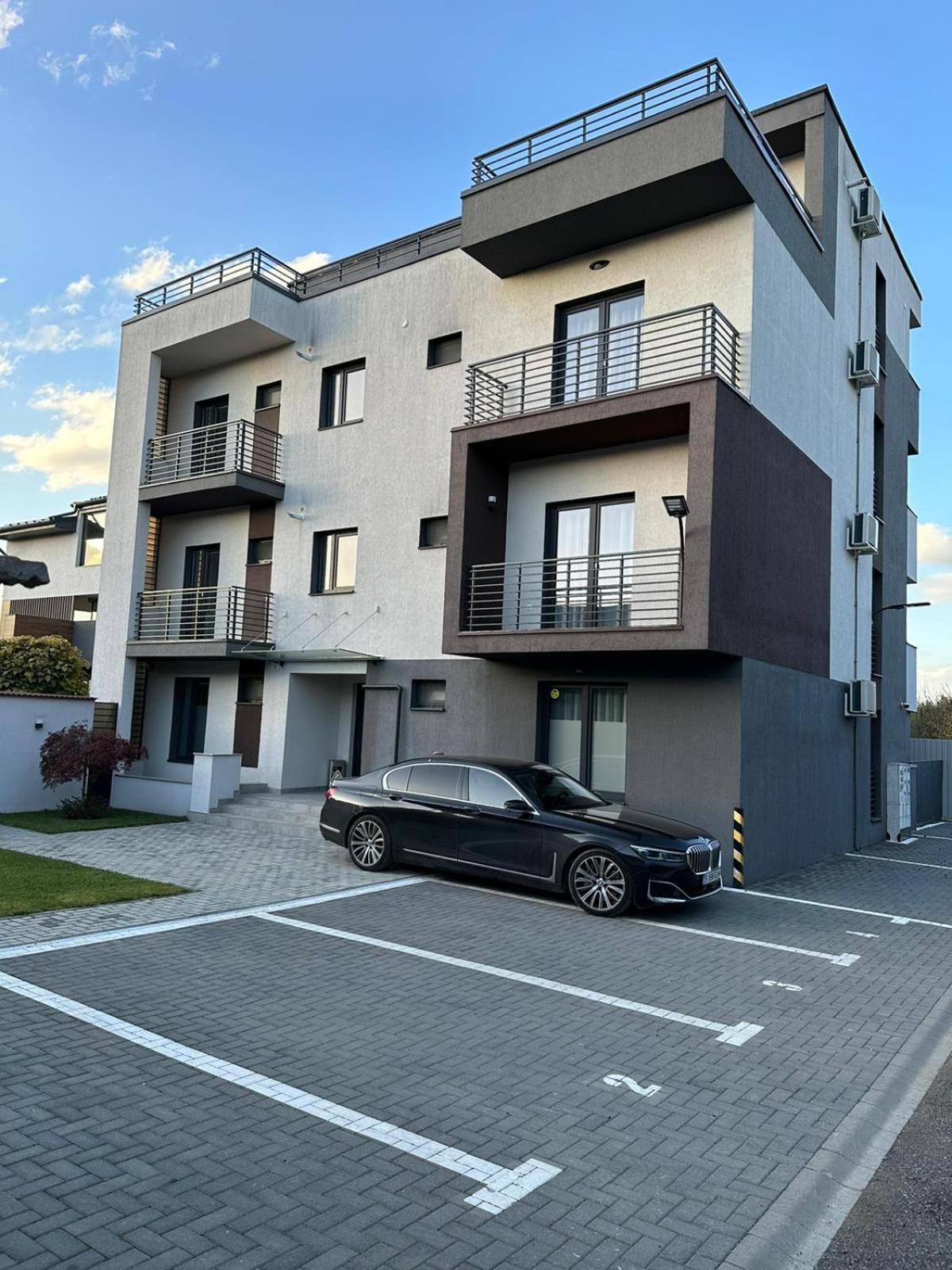 Luxury & By Glam - Parking Free