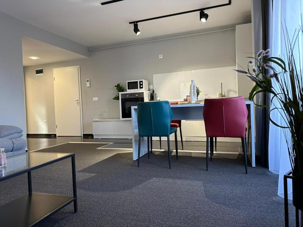 Luxury & By Glam - Parking Free Apartament